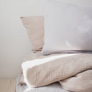 Bio-Bettwäsche-Set aus Bio-Musselin in 'Galcier Gray'